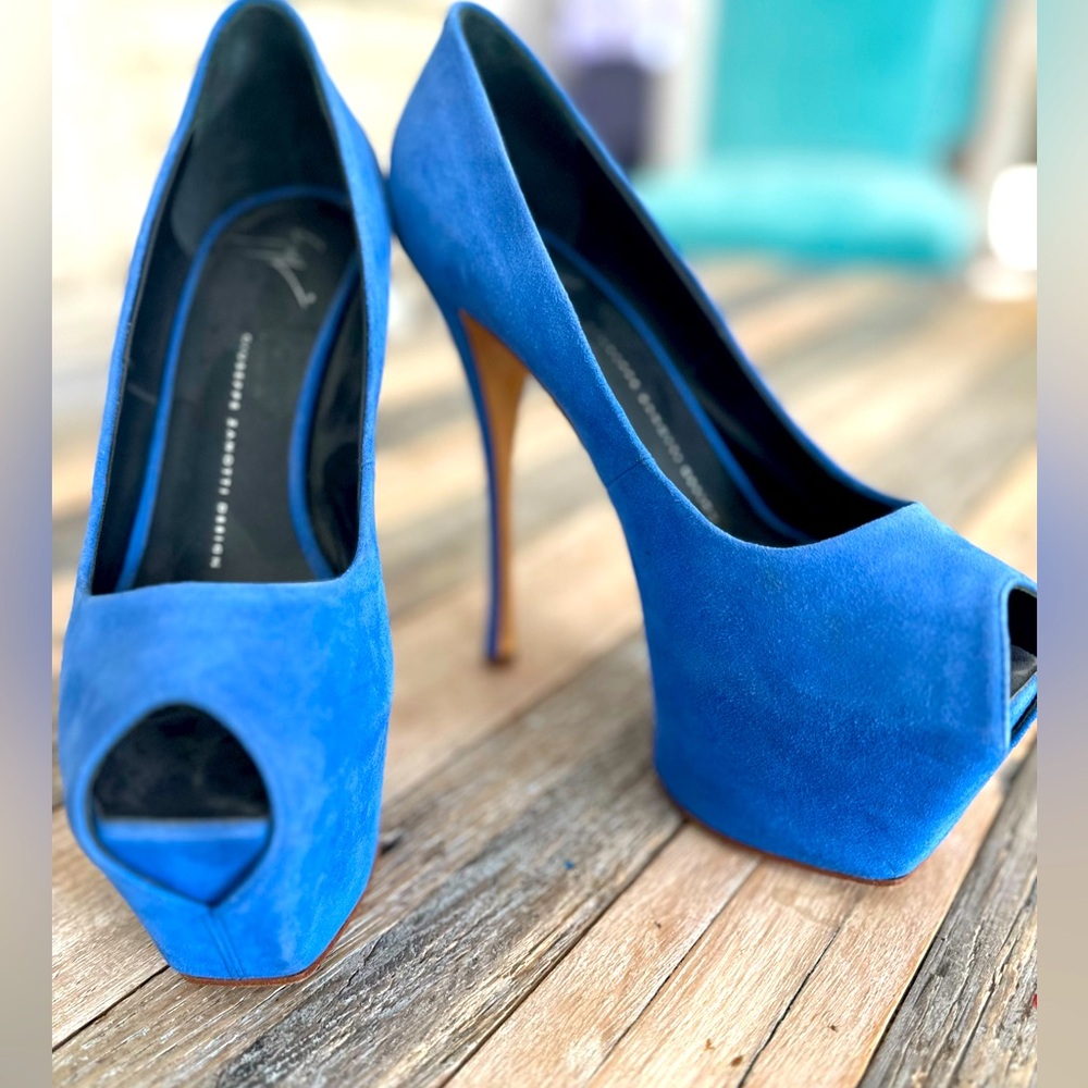 Giuseppe Zanotti Electric Blue Suede Platform Heel size 39.5